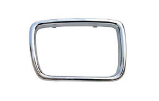 Acessar a peça Embelezador direito quadro grelha central 1994->1995