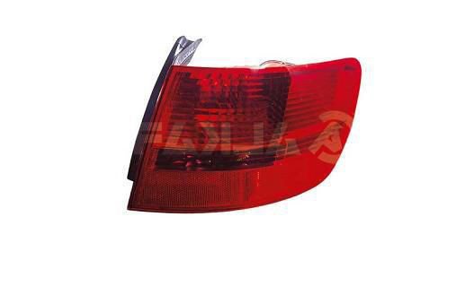 Acessar a peça Grupo optico traseiro direitotipo v familiar ->2006