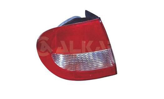 Acessar a peça Luz traseira esquerda 4ptes