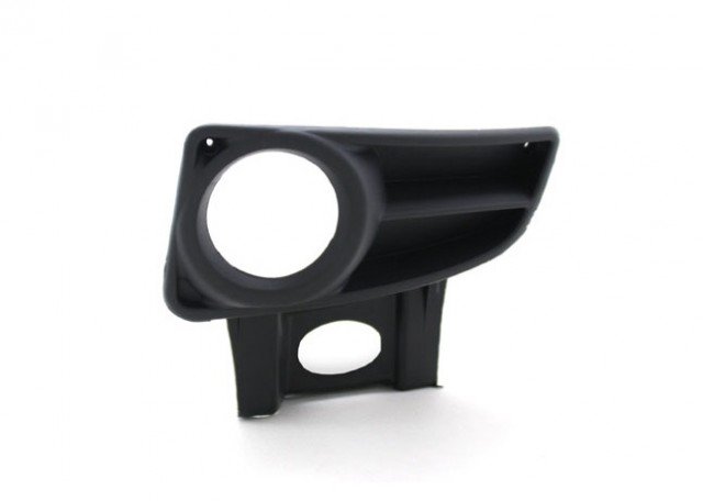 Acessar a peça Grelha esquerda para choques frente com buraco farol nevoeiro Acessar a peça Grelha esquerda para choques frente com buraco farol nevoeiro