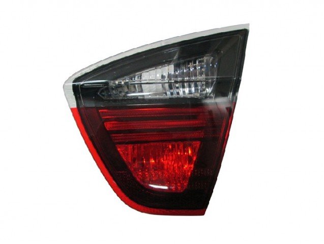 Acessar a peça Luz interior traseira esquerda Vermelho - Fumo [Automóvel de turismo].