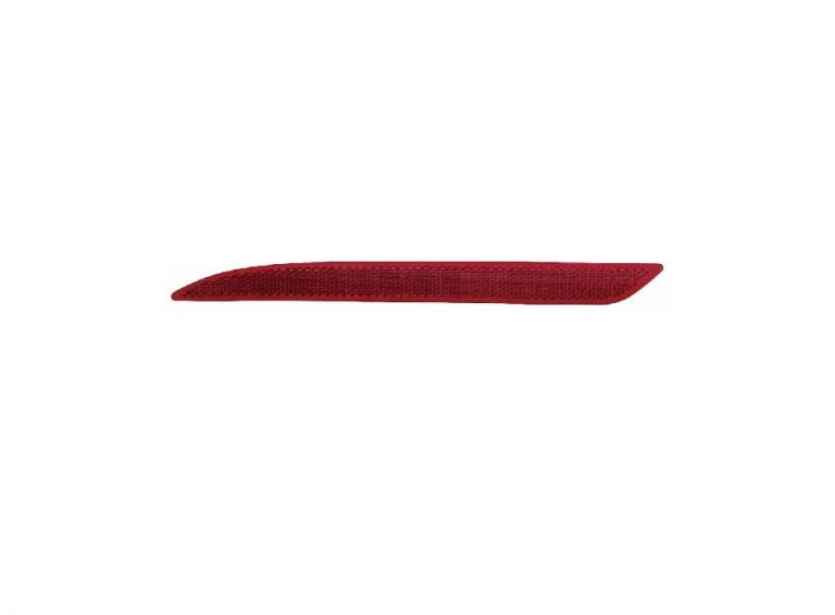 Acessar a peça Refletor do para choques traseiro direito Acessar a peça Refletor do para choques traseiro direito