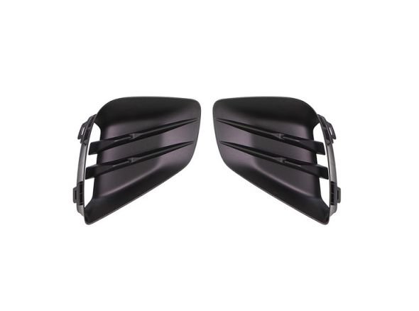 Acessar a peça Kit grelhas para choques frente preto