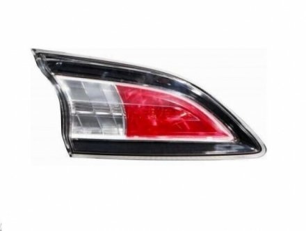 Acessar a peça Farolim traseiro interno esquerdo [5 portas]