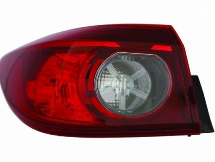 Acessar a peça Grupo optico exterior traseiro esquerdo tipo k 4 portas