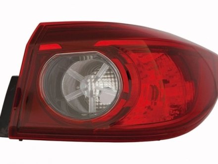 Acessar a peça Grupo optico exterior traseiro direito tipo k 4 portas