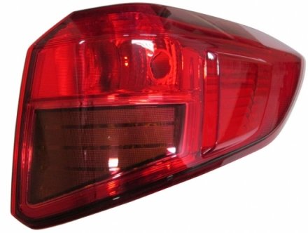 Acessar a peça Farolim traseiro direito externa Acessar a peça Farolim traseiro direito externa