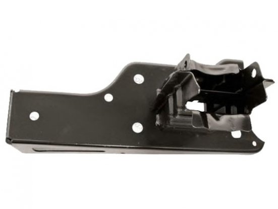 Acessar a peça Suporte direito de para choques frente chapa