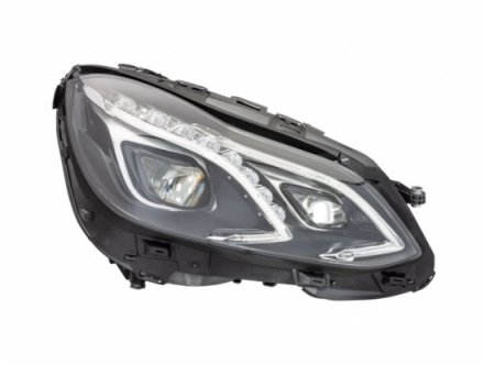 Acessar a peça Farol direito led (hella)