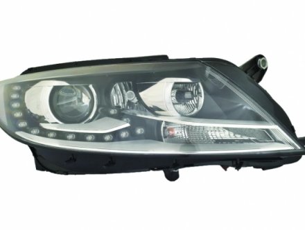 Acessar a peça Farol elétrico led direito com motor