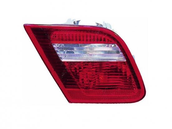 Acessar a peça Grupo optico interior traseiro esquerdo branco p21wx2 2 portas