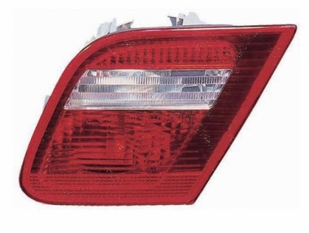 Acessar a peça Grupo optico interior traseiro direito branco p21wx2 2 portas