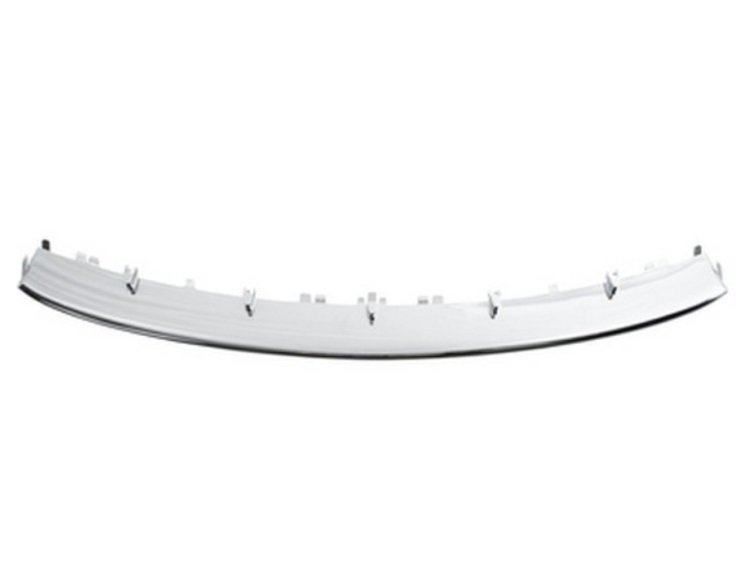 Acessar a peça Moldura cromada do spoiler traseiro