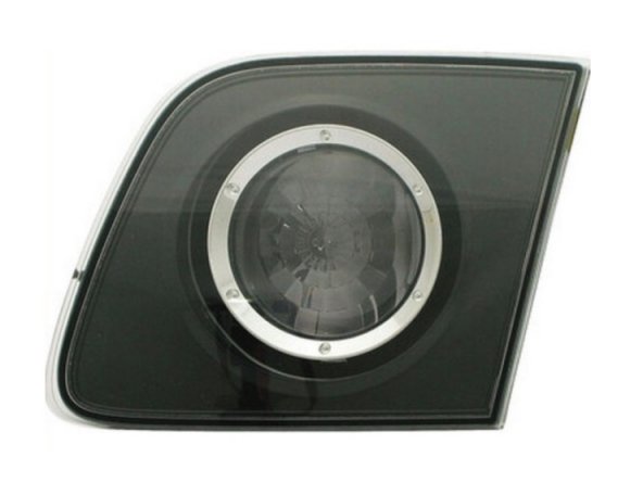 Acessar a peça Farolim traseiro  interior esquerda preta (4 portas)