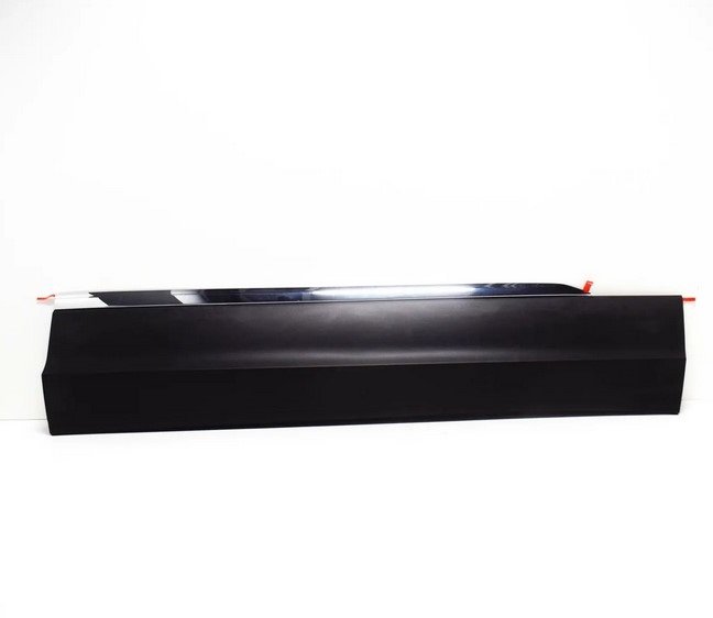 Acessar a peça Friso da porta frente direita