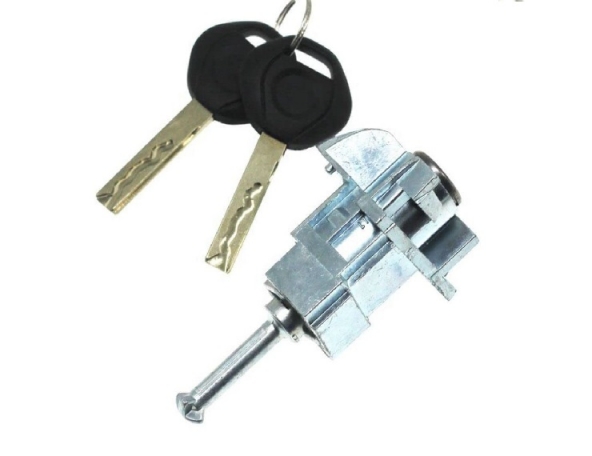 Acessar a peça Duas chaves com fechadura esquerda (3 portas)