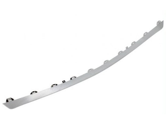 Acessar a peça Embelezador inferior cromado para choques frente elegance