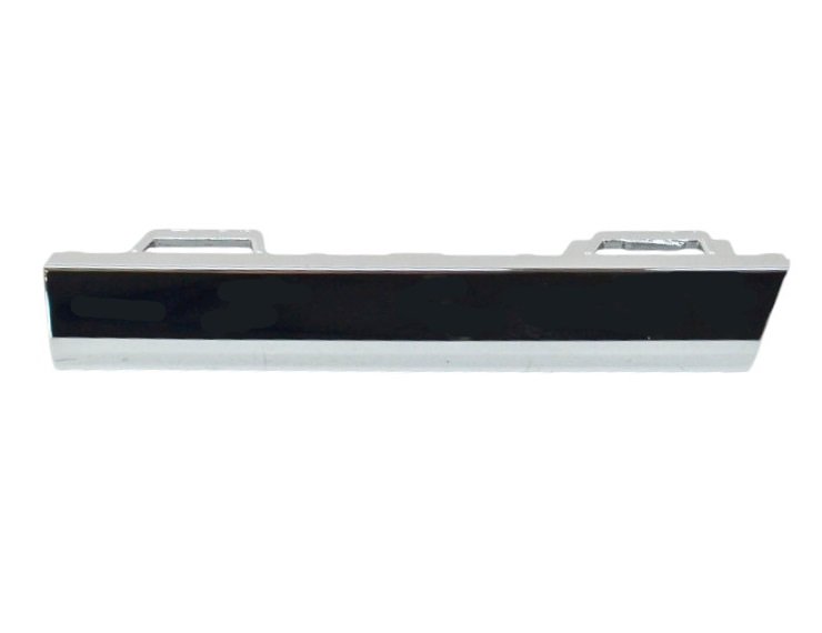 Acessar a peça Friso central do para choques frente esquerdo