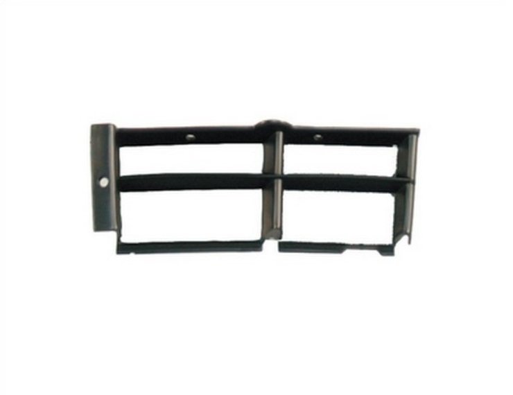 Acessar a peça Grelha esquerda do para choques frente (4 orifícios)