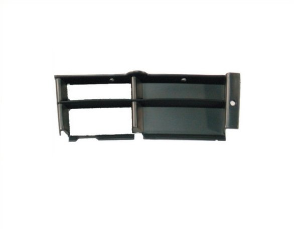 Acessar a peça Grelha do para choques frente direito (2 orifícios)