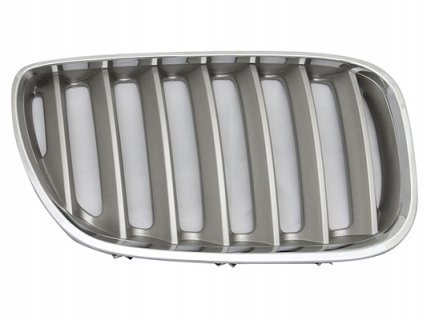 Acessar a peça Grelha direita frente cromada