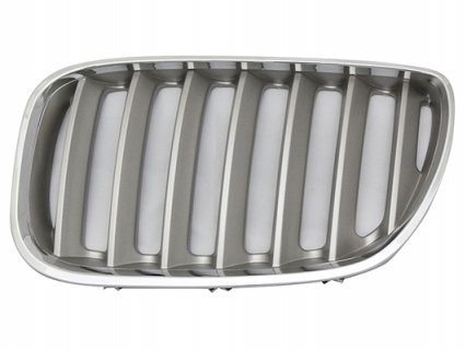 Acessar a peça Grelha esquerda frente cromada