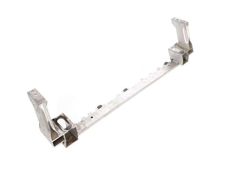 Acessar a peça Travessa inferior frente, alumínio